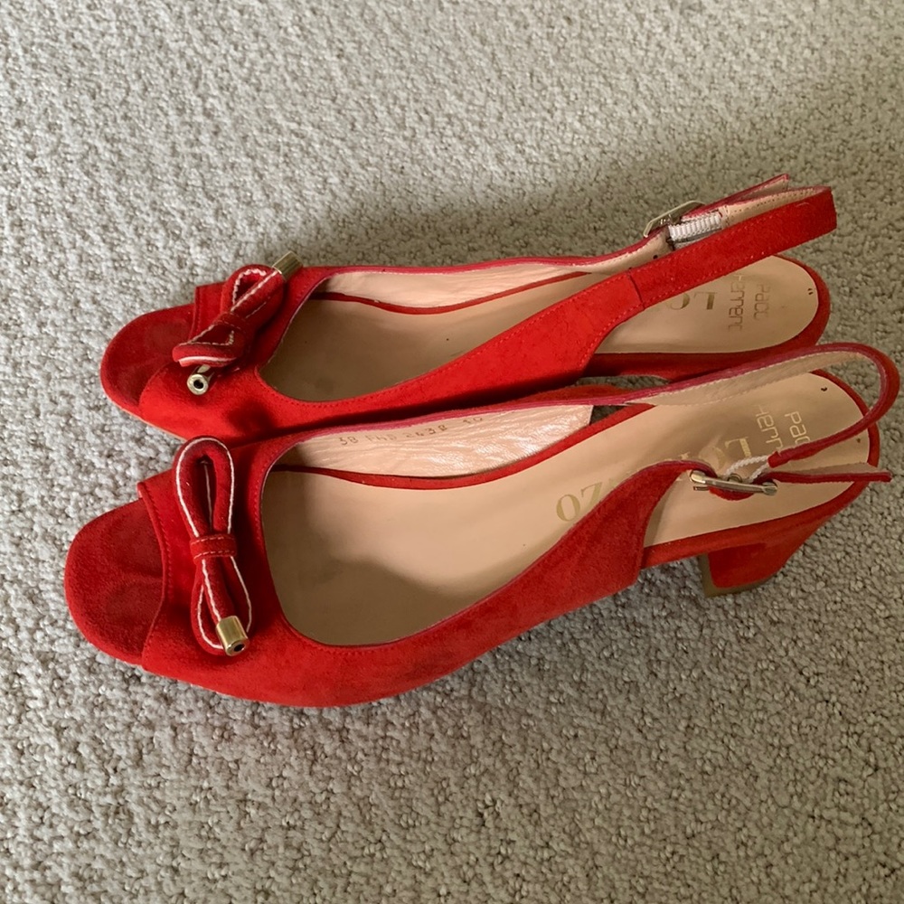 Red sandles